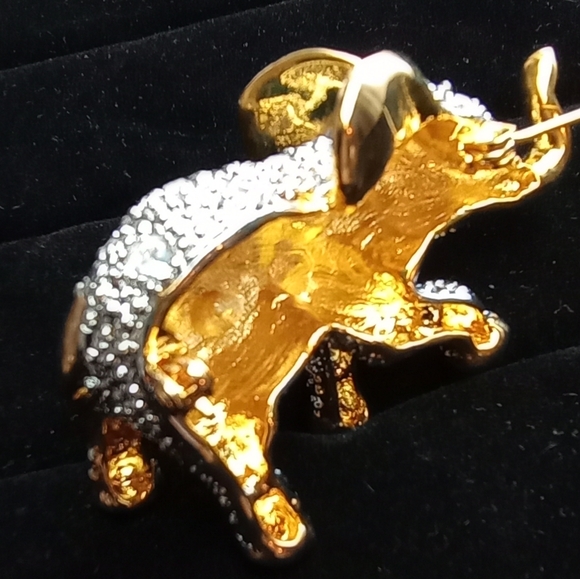 Elephant Crystal Brooch Pin Green Eyes Two Tone Metal approx 2" - Picture 6 of 14